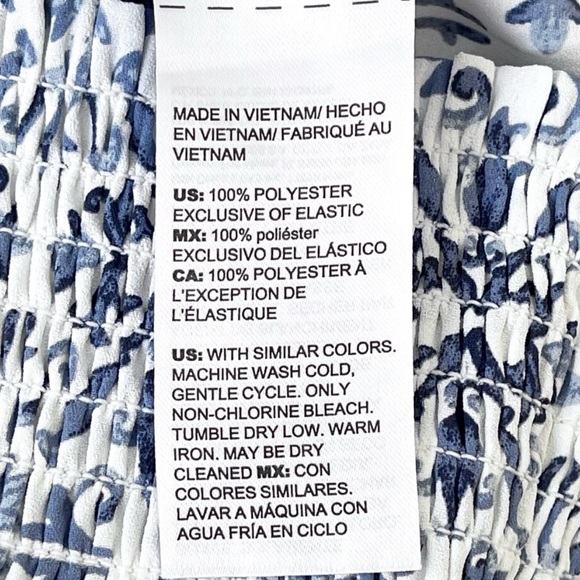 💙White House Black Market Blue and White Embellished Long Sleeve Blouse💙 - Picture 10 of 10